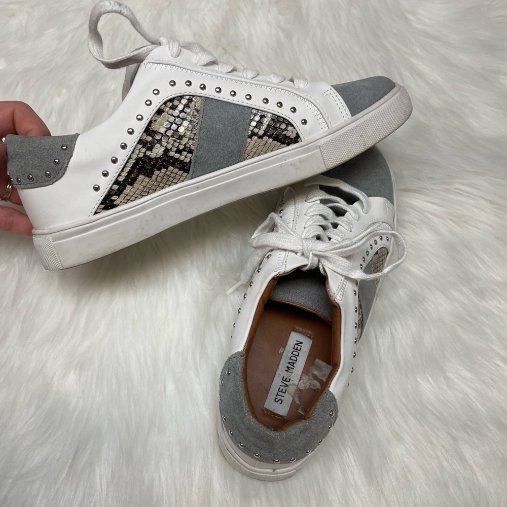 Steve Madden White Gray Snake-Print Sneakers